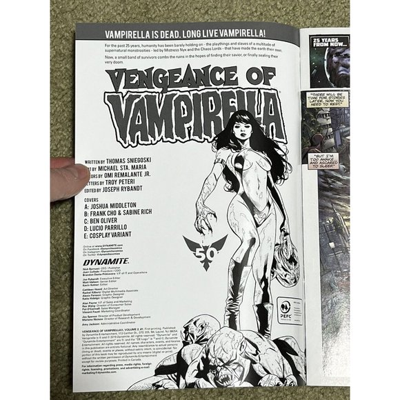 VENGEANCE OF VAMPIRELLA #1 COSPLAY 1:30 VIRGIN VARIANT NM SEXY GOTHIC HORROR NYX - Picture 2 of 4